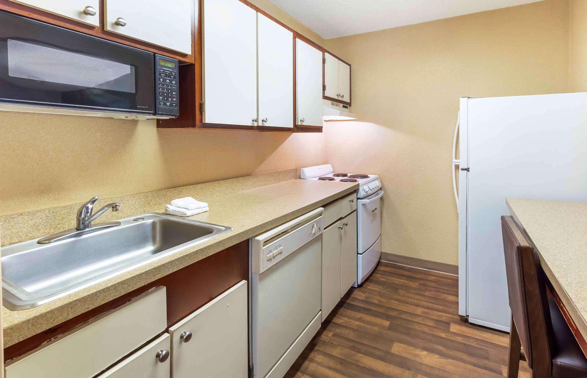Extended Stay America Select Suites - Raleigh - Cary - Regency Parkway South Extérieur photo
