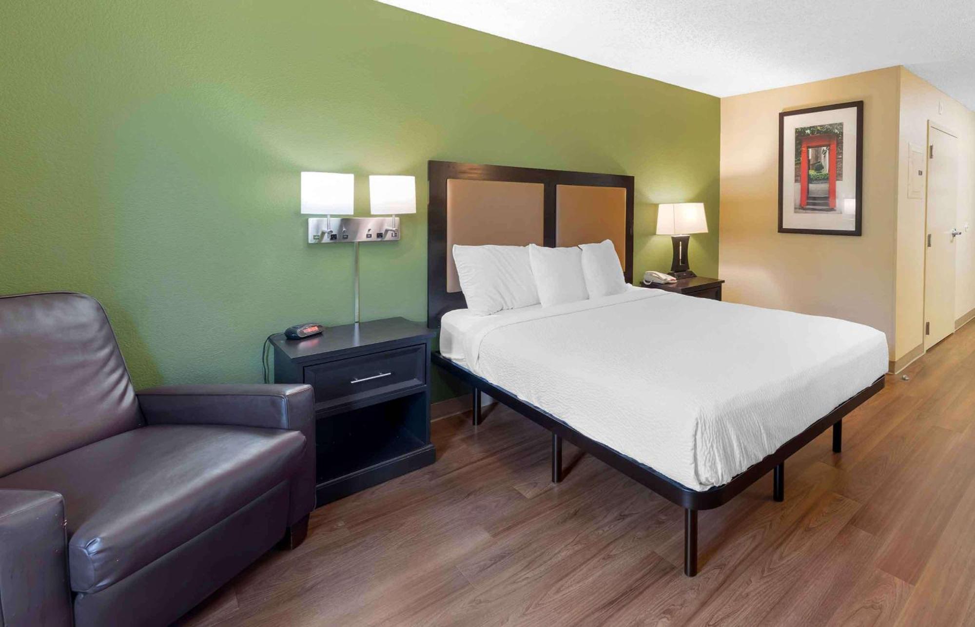 Extended Stay America Select Suites - Raleigh - Cary - Regency Parkway South Extérieur photo